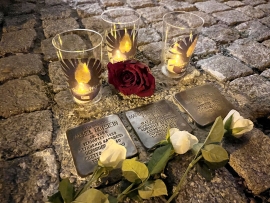 Das Don Bosco Haus Chemnitz beteiligte sich an der Aktion „Lichterwege", bei der Stolpersteine in der Stadt im Gedenken an die Reichsprogromnacht vom 9. November 1938 beleuchtet werden.