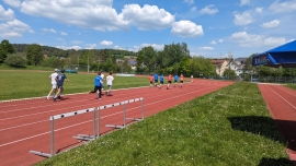 Die Minis der Pfarrgemeinde Christkönig Flieden liefen für  das Don Bosco Learning Center in Istanbulum 1211 mal um den Sportplatz