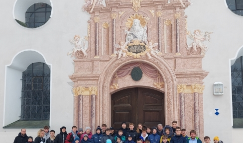 Heimat auf Zeit: Ukrainische Kinder und Jugendliche im Kloster Benediktbeuern